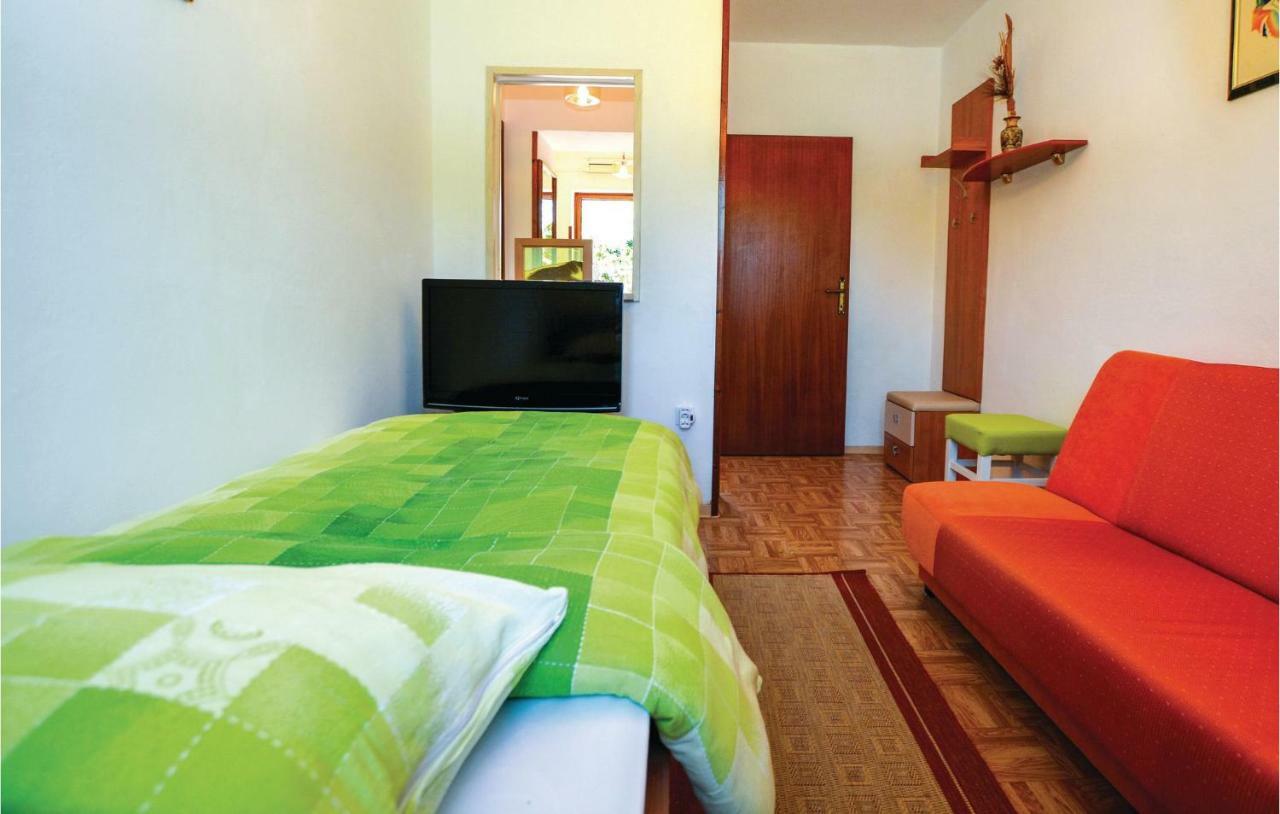 2 Bedroom Awesome Apartment In Portorož Buitenkant foto